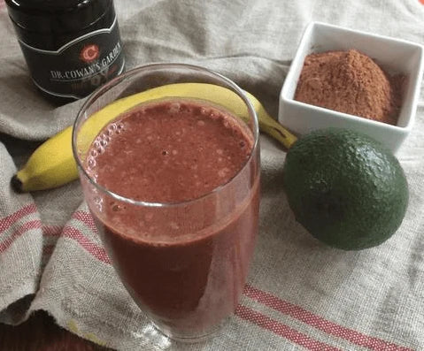 Raw-Cacao Milkshake With Three-Beet Powder